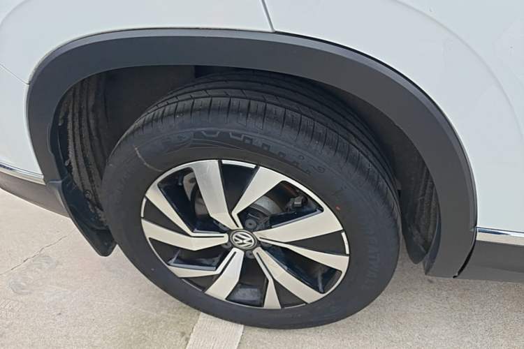 Used Volkswagen Tayron 2021 330TSI Two-Wheel Drive Luxury Connected Version Plus Right Rear Wheel Hub