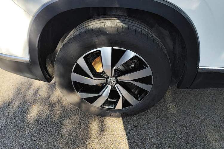 Used Volkswagen Tayron 2021 330TSI Two-Wheel Drive Luxury Connected Version Plus Right Rear Wheel Hub