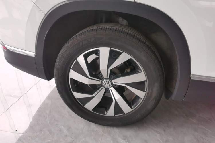 Used Volkswagen Tayron 2021 330TSI Two-Wheel Drive Luxury Smart Connectivity Version Right Rear Wheel Hub