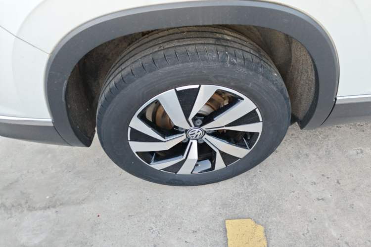 Used Volkswagen Tayron 2021 330TSI Two-Wheel Drive Luxury Smart Connectivity Version Right Rear Wheel Hub