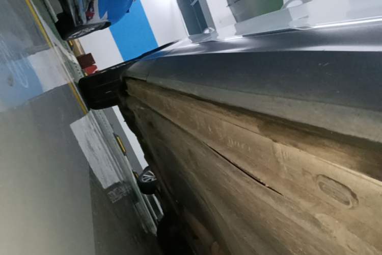 Used Volkswagen Tayron 2021 330TSI Two-Wheel Drive Luxury Smart Connectivity Version Right Side Sill