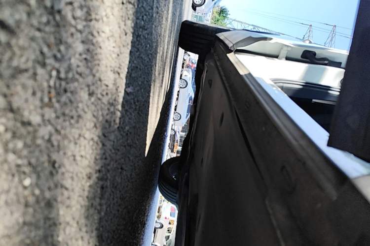 Used Volkswagen Tayron 2021 330TSI Two-Wheel Drive Luxury Connected Version Plus Right Side Sill