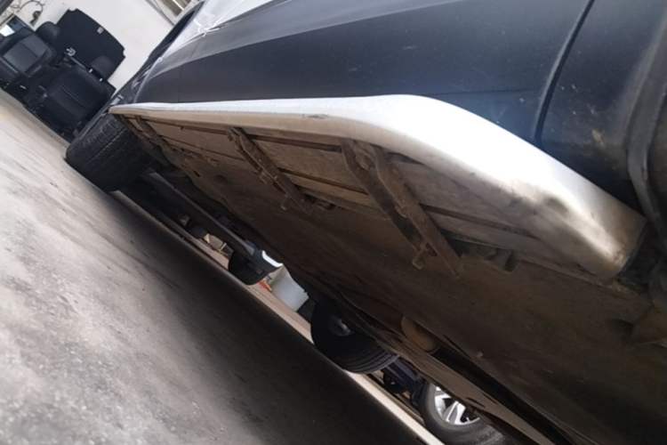 Used Volkswagen Tayron 2021 280TSI Two-Wheel Drive Luxury Smart Connectivity Version Right Side Sill