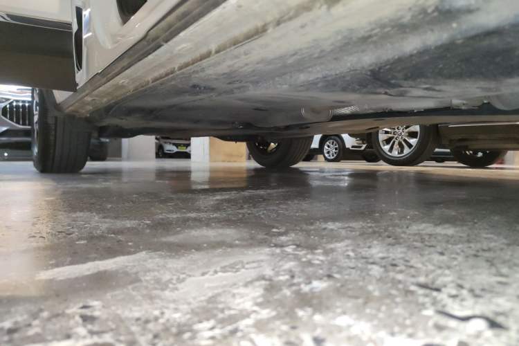Used Volkswagen Tayron 2021 330TSI Two-Wheel Drive 30th Anniversary Edition Right Side Sill