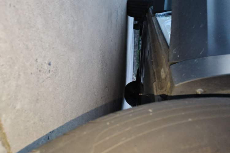 Used Volkswagen Tayron 2021 330TSI Two-Wheel Drive Luxury Smart Connectivity Version Right Side Sill