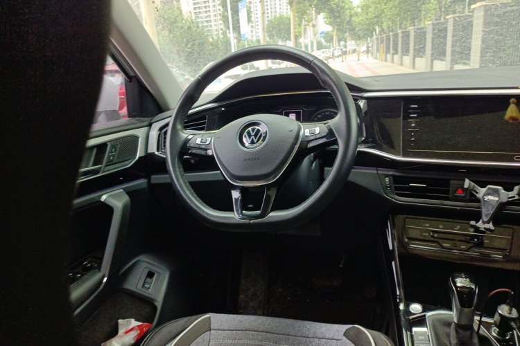 Used Volkswagen Tayron 2021 330TSI Two-Wheel Drive Luxury Smart Connectivity Version Steering Wheel