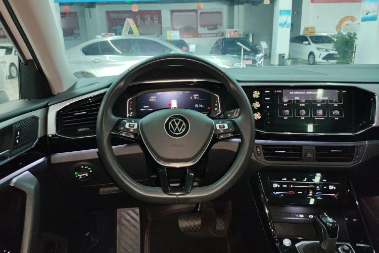 Used Volkswagen Tayron 2021 330TSI Two-Wheel Drive Luxury Smart Connectivity Version Steering Wheel