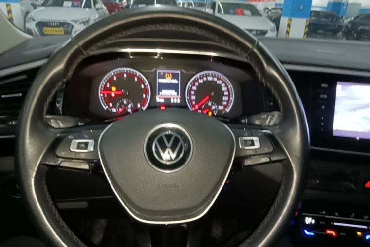 Used Volkswagen Tayron 2021 330TSI Two-Wheel Drive Luxury Smart Connectivity Version Steering Wheel
