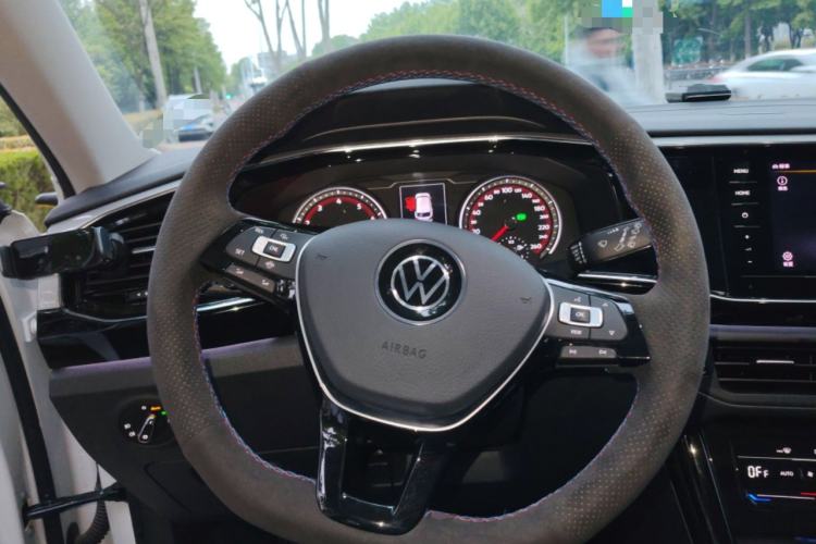 Used Volkswagen Tayron 2021 280TSI Two-Wheel Drive Luxury Smart Connectivity Version Steering Wheel