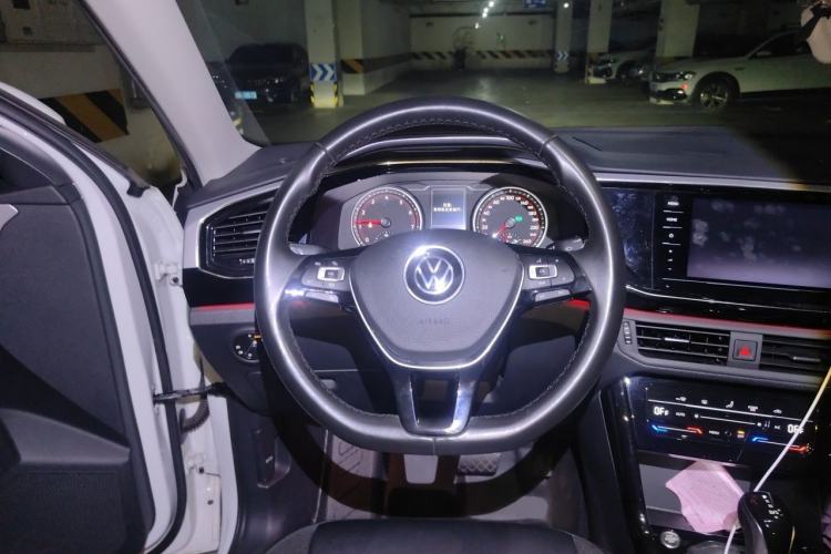 Used Volkswagen Tayron 2021 330TSI Two-Wheel Drive Luxury Smart Connectivity Version Steering Wheel