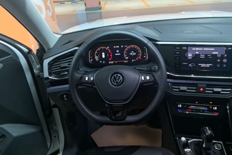 Used Volkswagen Tayron 2021 330TSI Two-Wheel-Drive 3rd Anniversary Limited Edition Steering Wheel