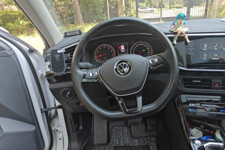 Used Volkswagen Tayron 2021 330TSI Two-Wheel Drive Luxury Smart Connectivity Version Steering Wheel
