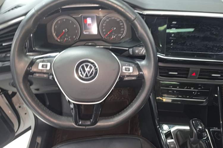 Used Volkswagen Tayron 2021 280TSI Two-Wheel Drive Luxury Smart Connectivity Version Steering Wheel