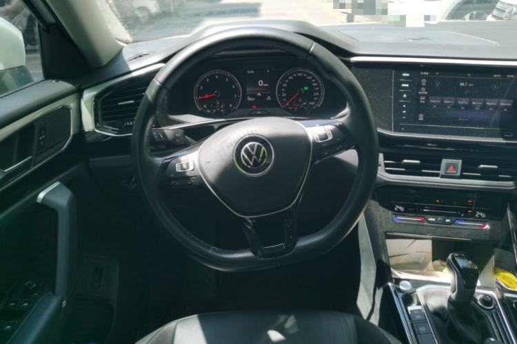 Used Volkswagen Tayron 2021 330TSI Two-Wheel-Drive 3rd Anniversary Limited Edition Steering Wheel