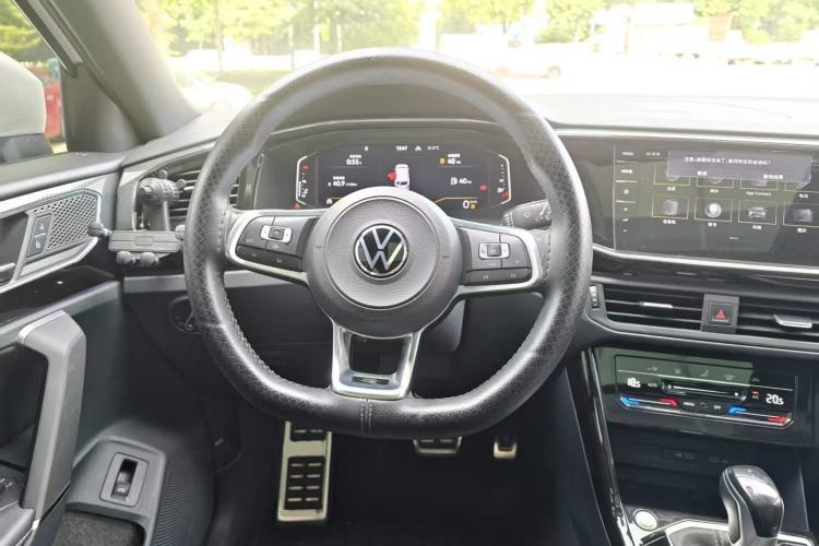 Used Volkswagen Tayron 2021 380TSI All-Wheel Drive R-Line Connected Version Steering Wheel