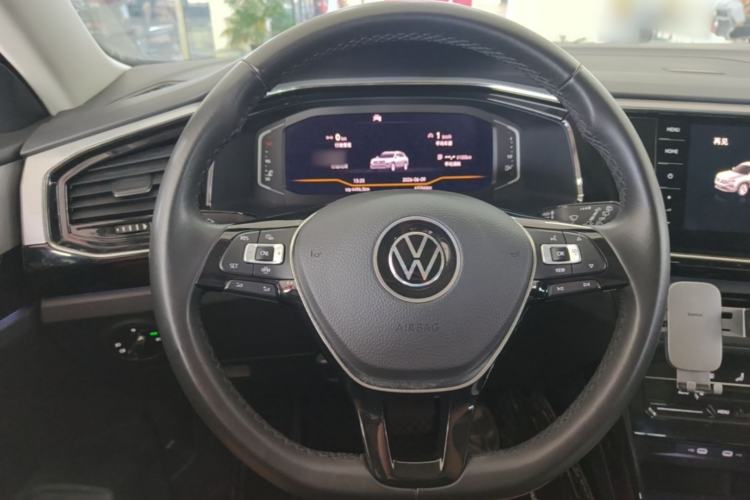 Used Volkswagen Tayron 2021 330TSI Two-Wheel-Drive 3rd Anniversary Limited Edition Steering Wheel