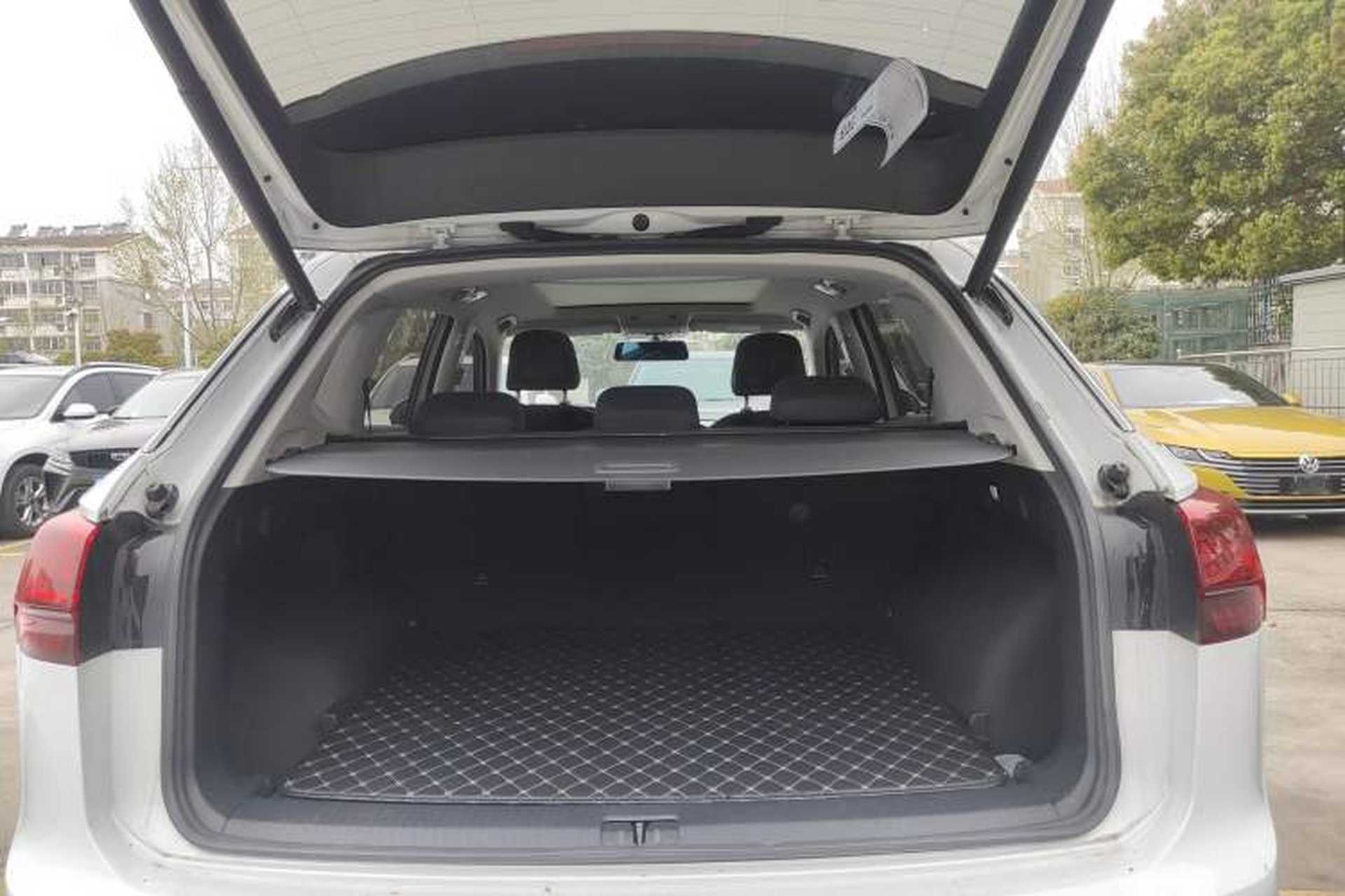 Used Volkswagen Tayron 2021 330TSI Two-Wheel Drive Luxury Smart Connectivity Version Trunk