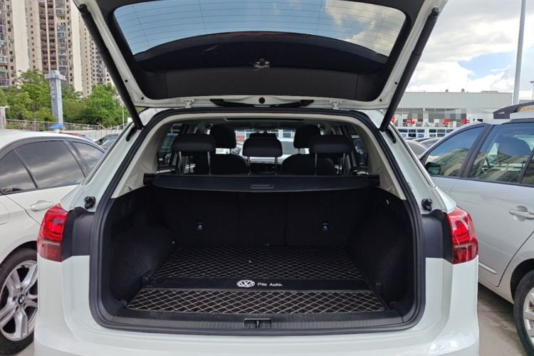 Used Volkswagen Tayron 2021 280TSI Two-Wheel Drive Luxury Smart Connectivity Version Trunk