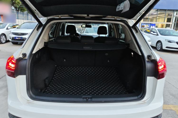 Used Volkswagen Tayron 2021 330TSI Two-Wheel Drive Luxury Smart Connectivity Version Trunk