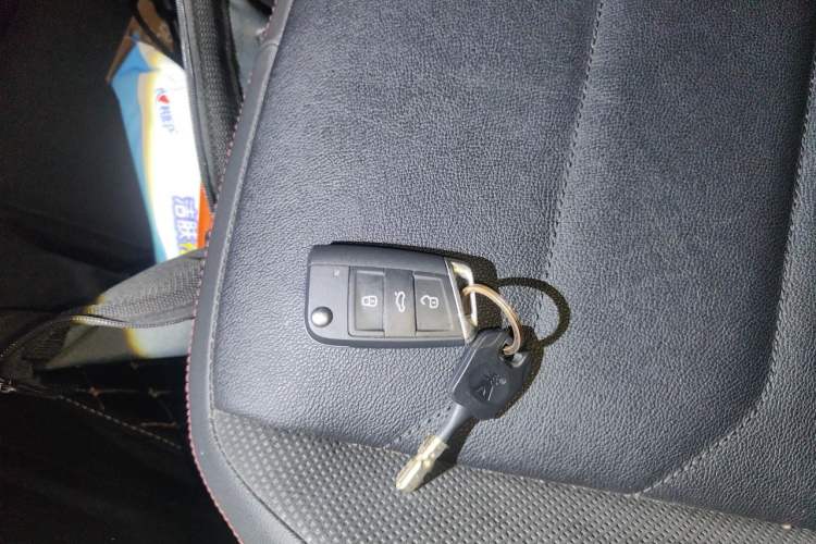 Used Volkswagen Tayron 2021 330TSI Two-Wheel Drive Luxury Smart Connectivity Version Vehicle Key