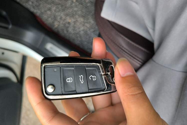 Used Volkswagen Tayron 2021 330TSI Two-Wheel Drive Luxury Smart Connectivity Version Vehicle Key