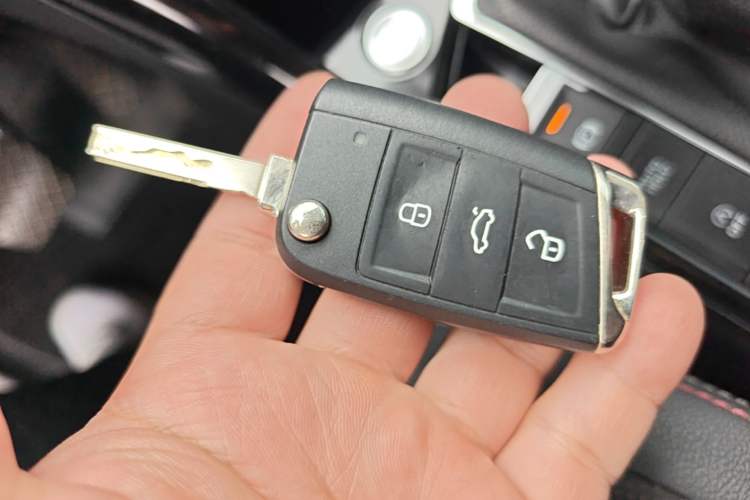 Used Volkswagen Tayron 2021 330TSI Two-Wheel Drive Luxury Connected Version Plus Vehicle Key