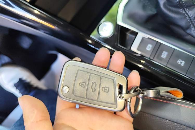 Used Volkswagen Tayron 2021 330TSI Two-Wheel Drive Luxury Connected Version Plus Vehicle Key