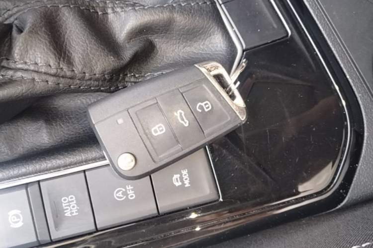 Used Volkswagen Tayron 2021 280TSI Two-Wheel Drive Luxury Smart Connectivity Version Vehicle Key