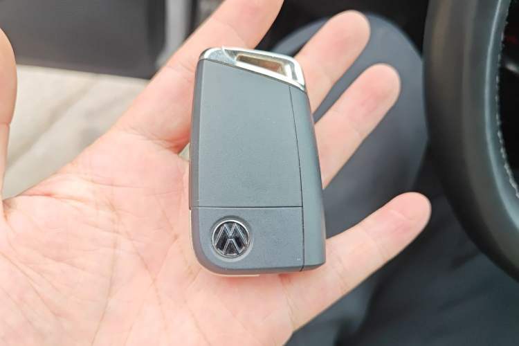 Used Volkswagen Tayron 2021 330TSI Two-Wheel Drive Luxury Smart Connectivity Version Vehicle Key