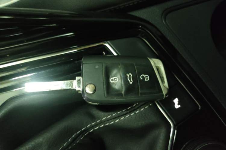 Used Volkswagen Tayron 2021 380TSI All-Wheel Drive R-Line Connected Version Vehicle Key