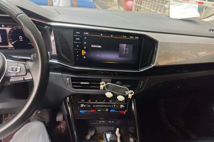 Used Volkswagen Tayron 2022 330TSI Two-Wheel Drive Luxury Connect Plus Version Audio And AC Panel