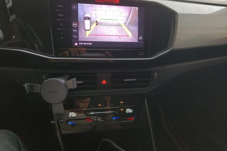 Used Volkswagen Tayron 2022 280TSI Two-Wheel Drive Luxury Smart Connectivity Version Audio And AC Panel