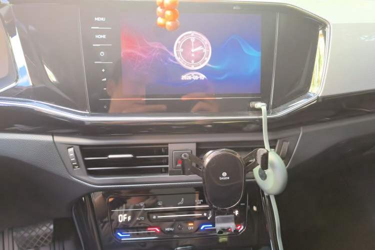 Used Volkswagen Tayron 2022 280TSI Two-Wheel Drive Luxury Smart Connectivity Version Audio And AC Panel