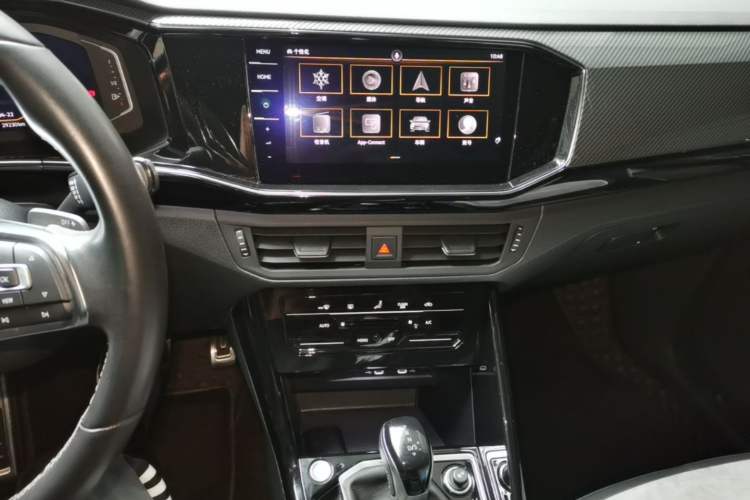 Used Volkswagen Tayron 2022 380TSI Four-Wheel Drive R-Line Connected Version Audio And AC Panel