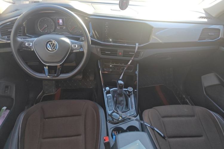 Used Volkswagen Tayron 2022 280TSI Two-Wheel Drive Luxury Smart Connectivity Version Center Console