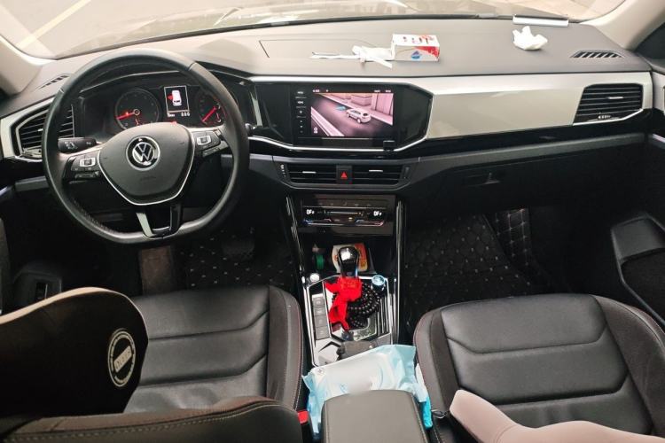 Used Volkswagen Tayron 2022 280TSI Two-Wheel Drive Luxury Smart Connectivity Version Center Console