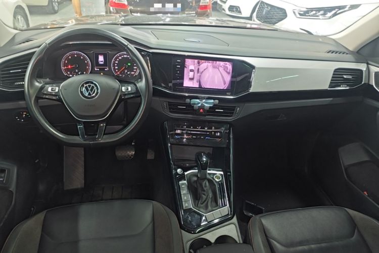 Used Volkswagen Tayron 2022 330TSI Two-Wheel Drive Luxury Smart Connectivity Version Center Console