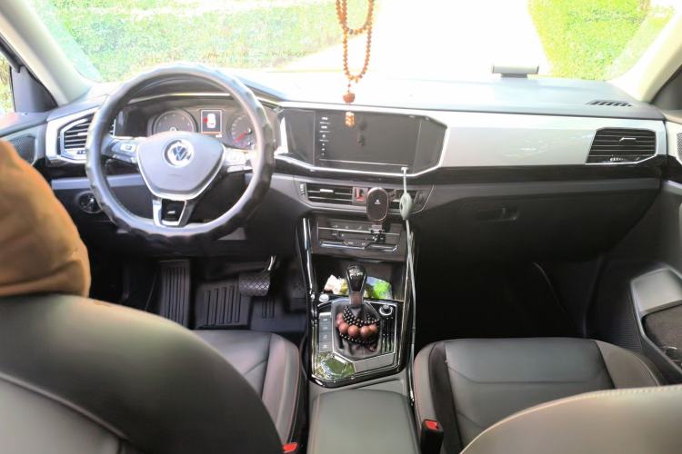 Used Volkswagen Tayron 2022 280TSI Two-Wheel Drive Luxury Smart Connectivity Version Center Console