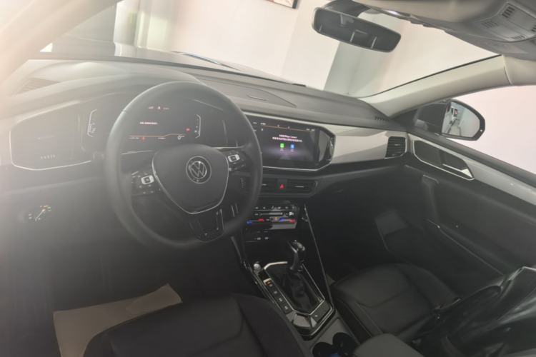 Used Volkswagen Tayron 2022 330TSI Two-Wheel Drive Luxury Connect Plus Version Center Console