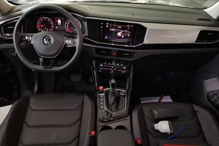 Used Volkswagen Tayron 2022 330TSI Two-Wheel Drive Luxury Smart Connectivity Version Center Console