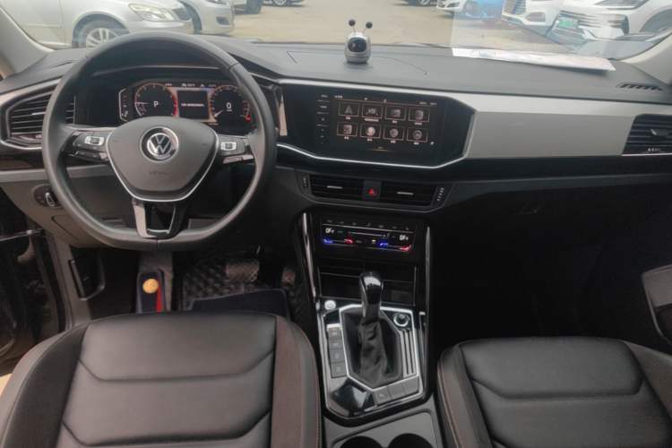 Used Volkswagen Tayron 2022 330TSI Two-Wheel Drive Luxury Connect Plus Version Center Console