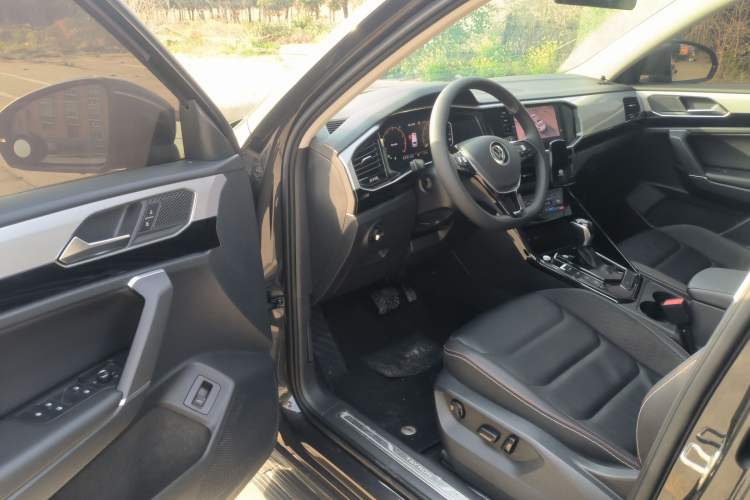 Used Volkswagen Tayron 2022 330TSI Two-Wheel Drive Luxury Connect Plus Version Driver Seat