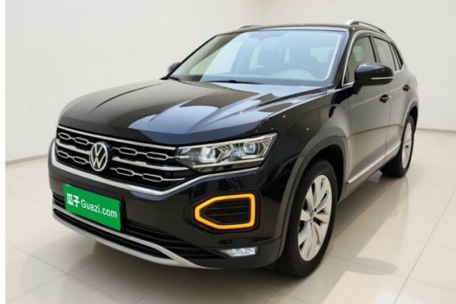 Ojetý Volkswagen Tayron 2022 380TSI Four-Wheel Drive Luxury Connected Pro Version