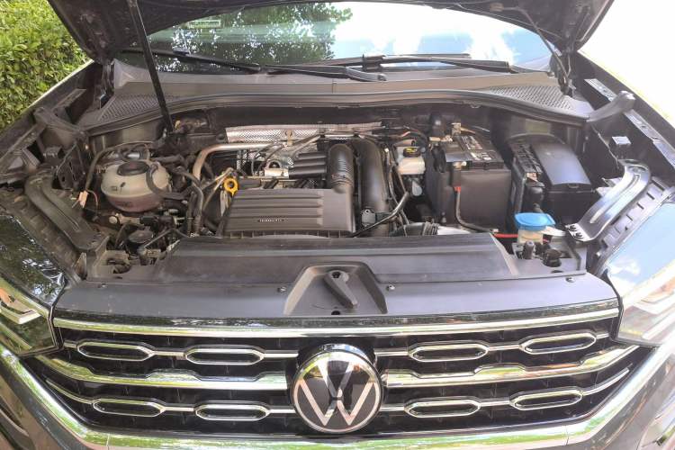 Used Volkswagen Tayron 2022 280TSI Two-Wheel Drive Luxury Smart Connectivity Version Engine Bay