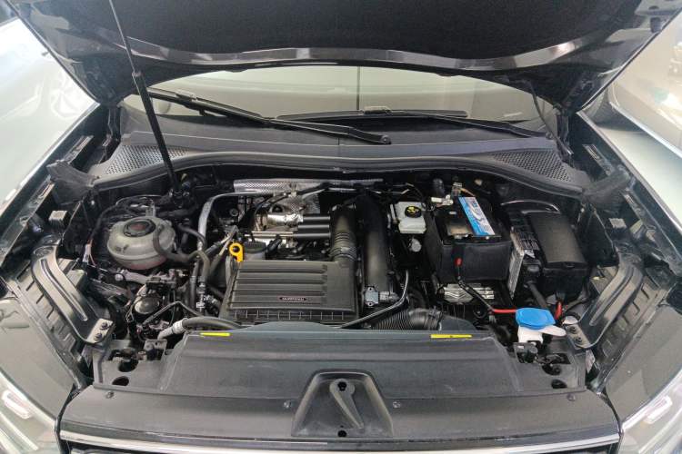 Used Volkswagen Tayron 2022 280TSI Two-Wheel Drive Luxury Smart Connectivity Version Engine Bay