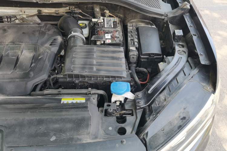 Used Volkswagen Tayron 2022 380TSI Four-Wheel Drive R-Line Connected Version Engine Bay Left