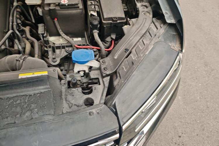 Used Volkswagen Tayron 2022 280TSI Two-Wheel Drive Luxury Smart Connectivity Version Engine Bay Left