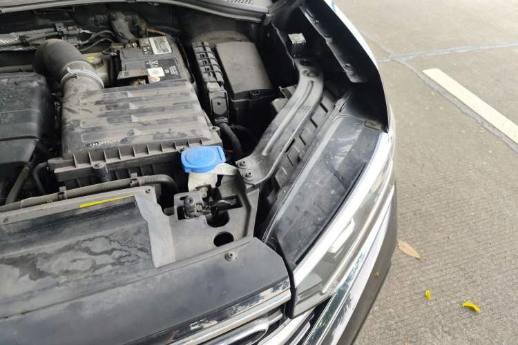 Used Volkswagen Tayron 2022 380TSI Four-Wheel Drive R-Line Connected Version Engine Bay Left
