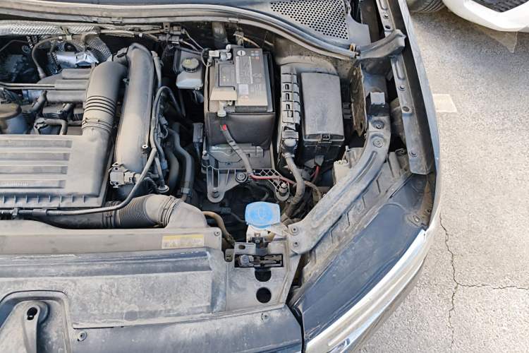 Used Volkswagen Tayron 2022 280TSI Two-Wheel Drive Luxury Smart Connectivity Version Engine Bay Left