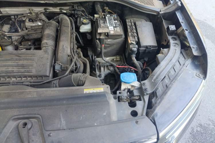 Used Volkswagen Tayron 2022 280TSI Two-Wheel Drive Luxury Smart Connectivity Version Engine Bay Left